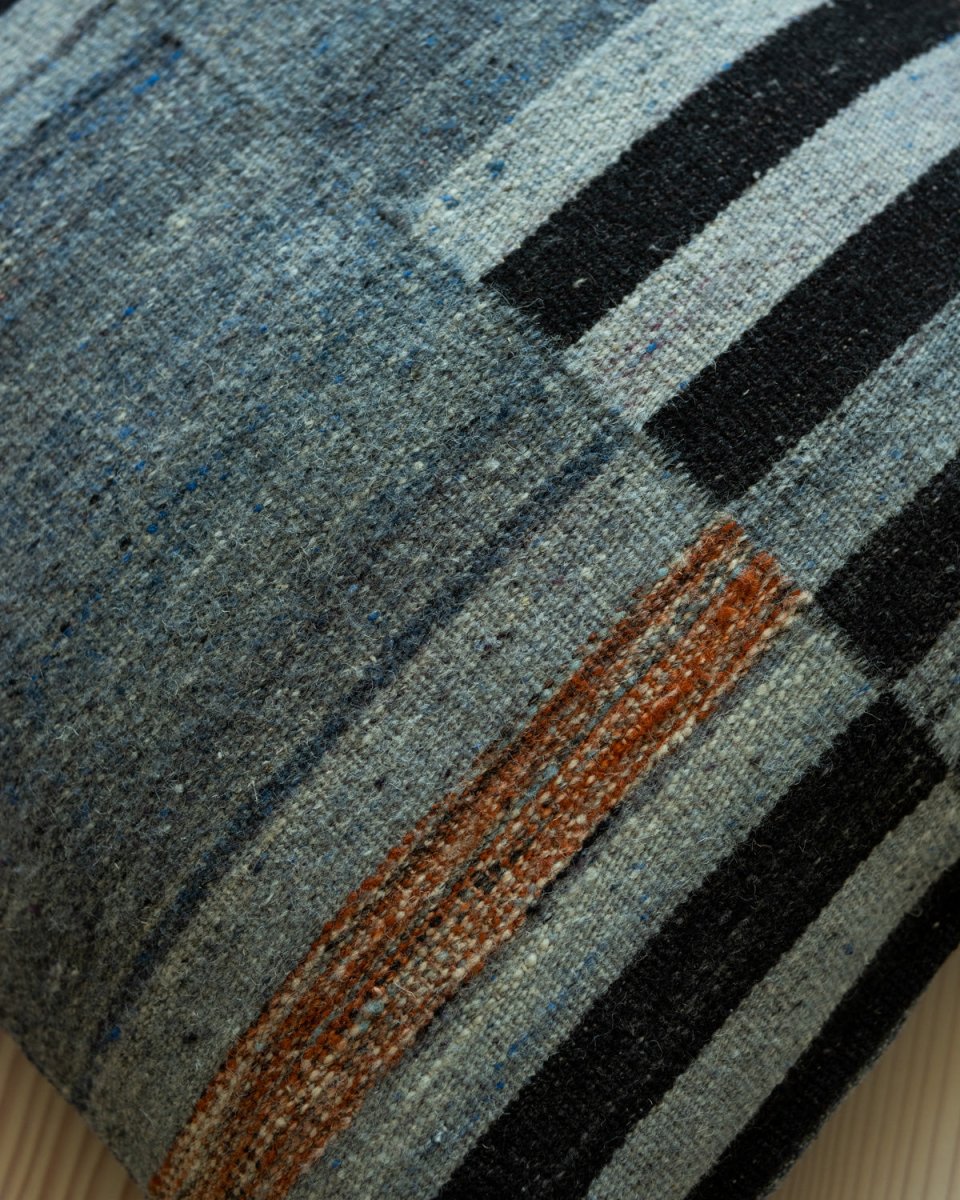 RAIN XL Floor Pillow - Floor Pillow - boutique décoration Montreal