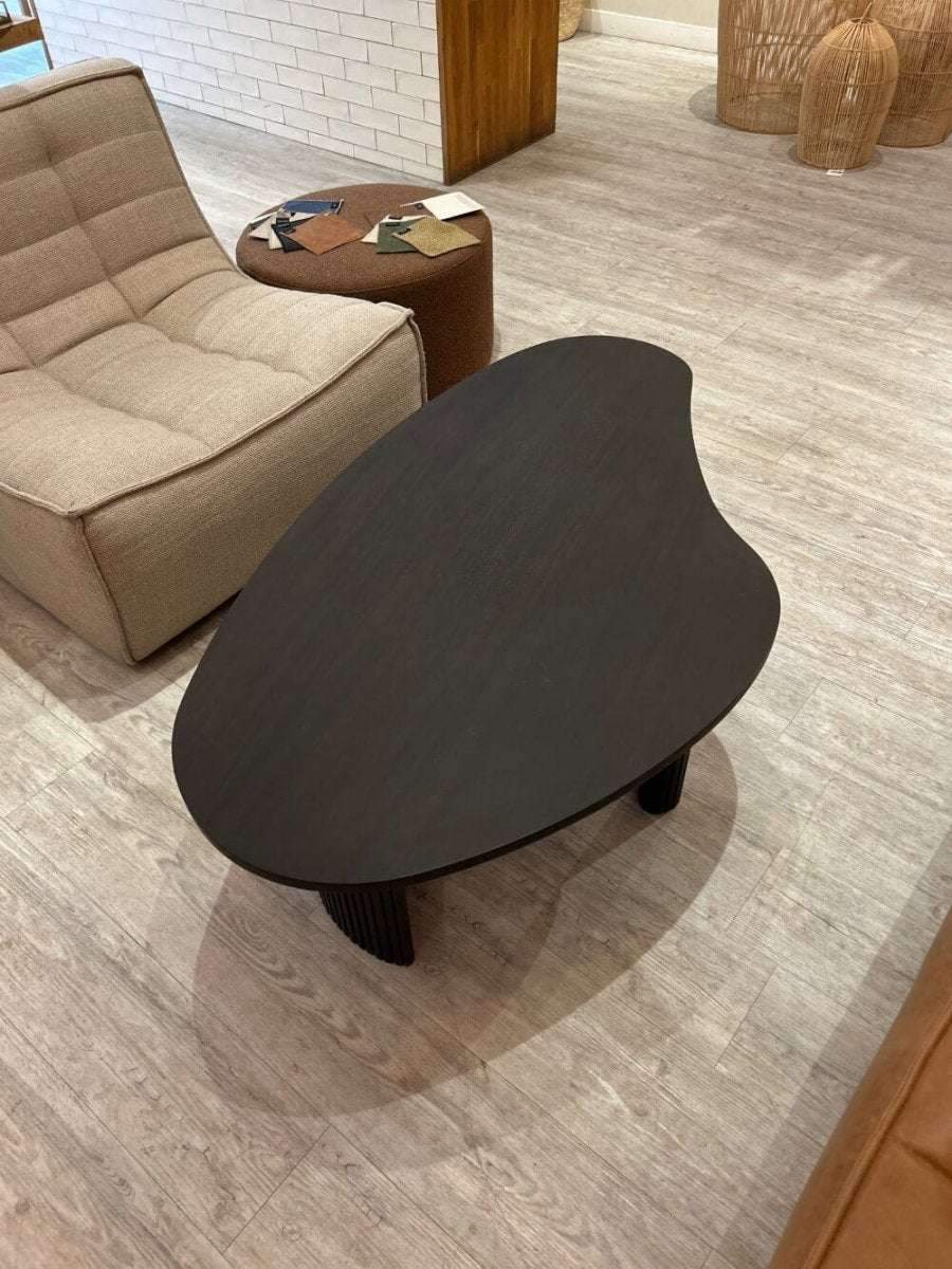 VENTE DEMO - Table basse Boomerang en acajou - boutique décoration Montreal