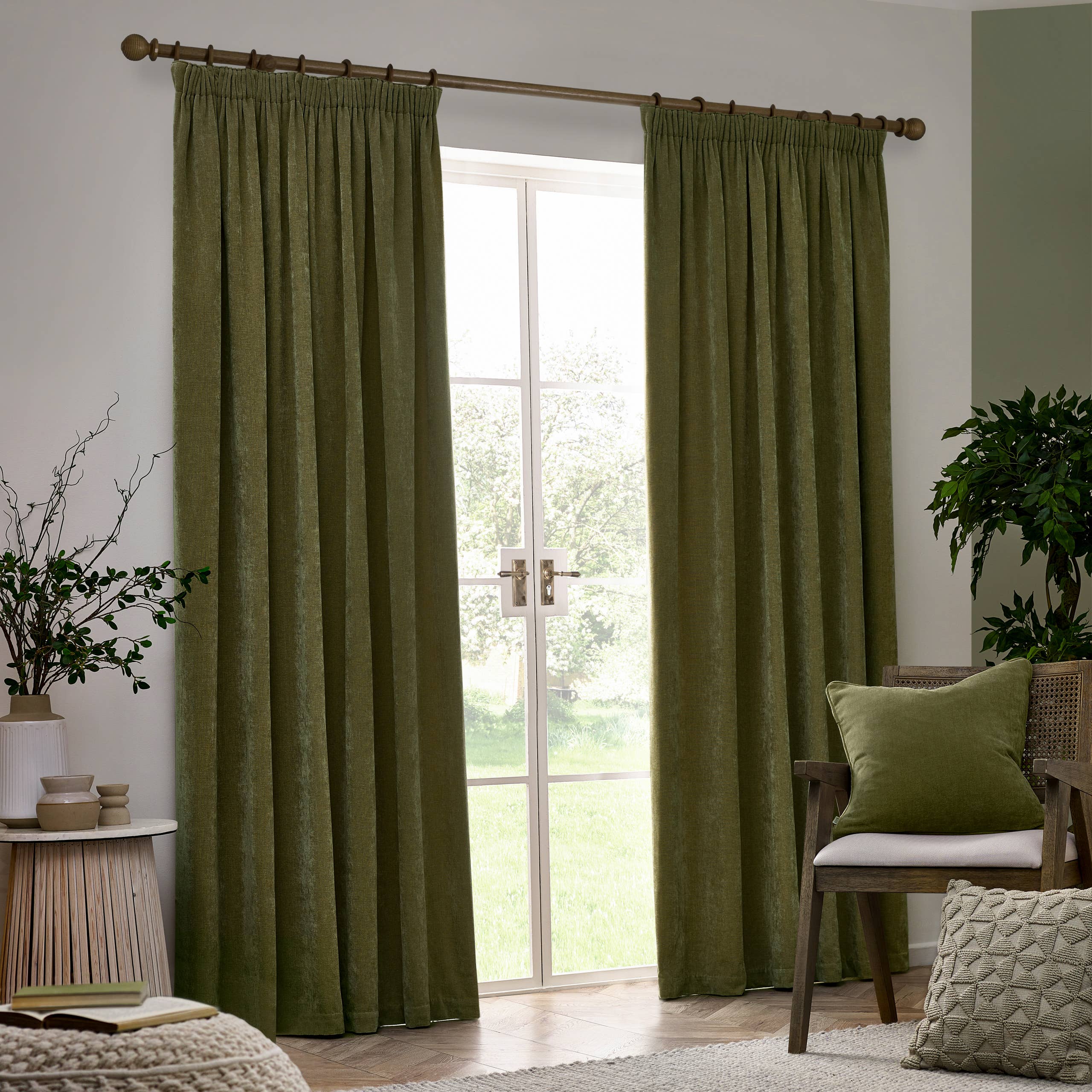 Pleated curtains - olive