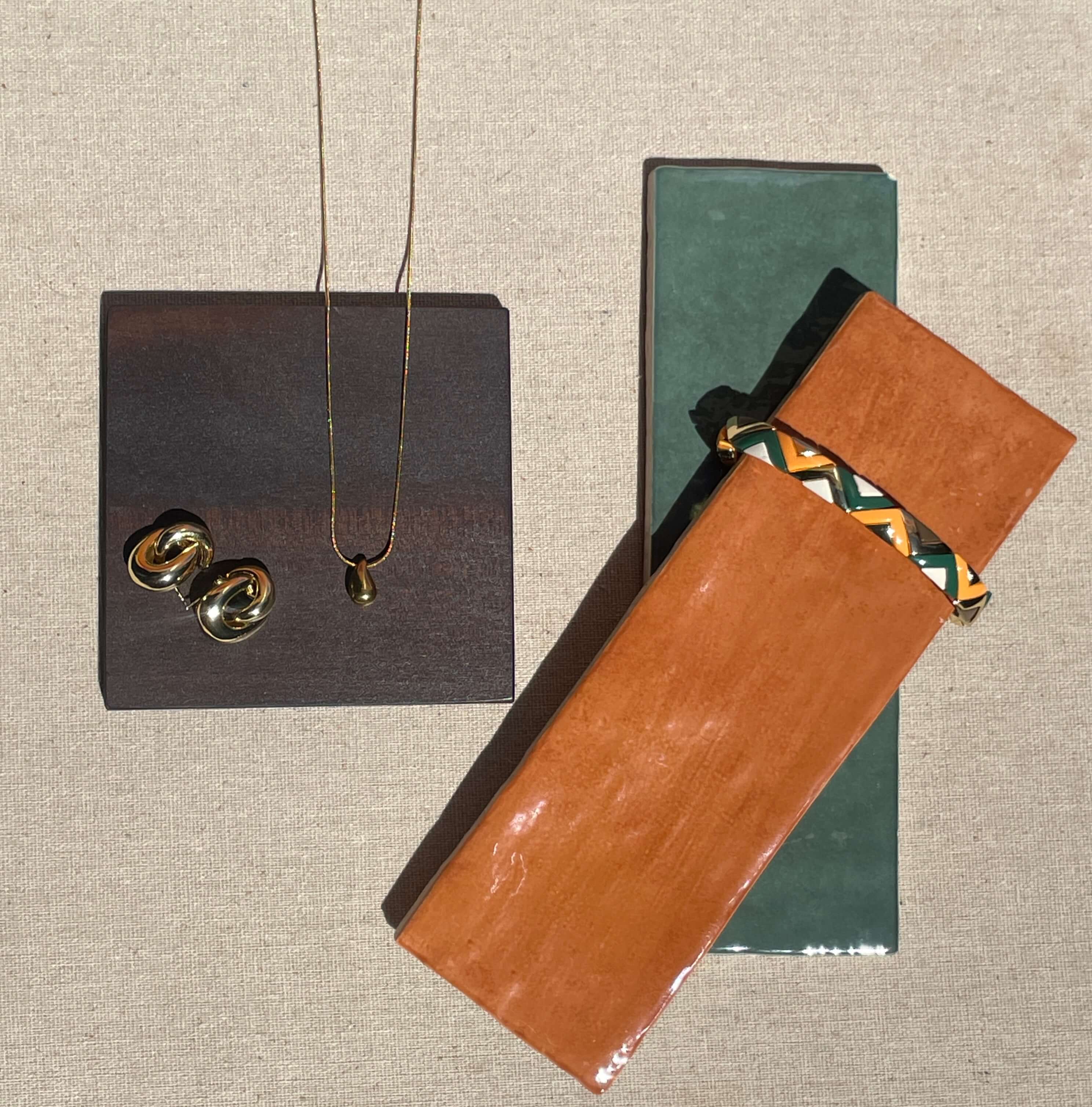 bijou et accessoire de mode pour les femmes