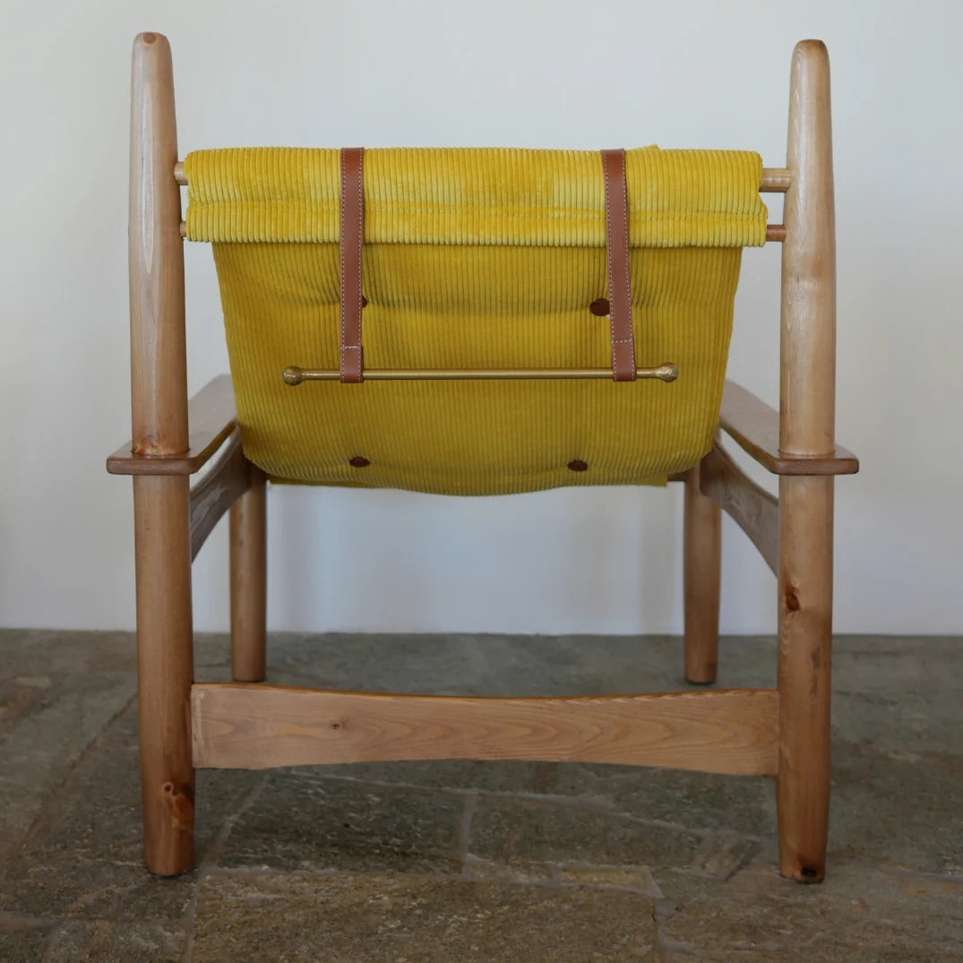 fauteuil carlo revetement jaune velours cotele