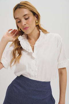 chemise avec détails de la saison printemps-été 2026, dernières pièces