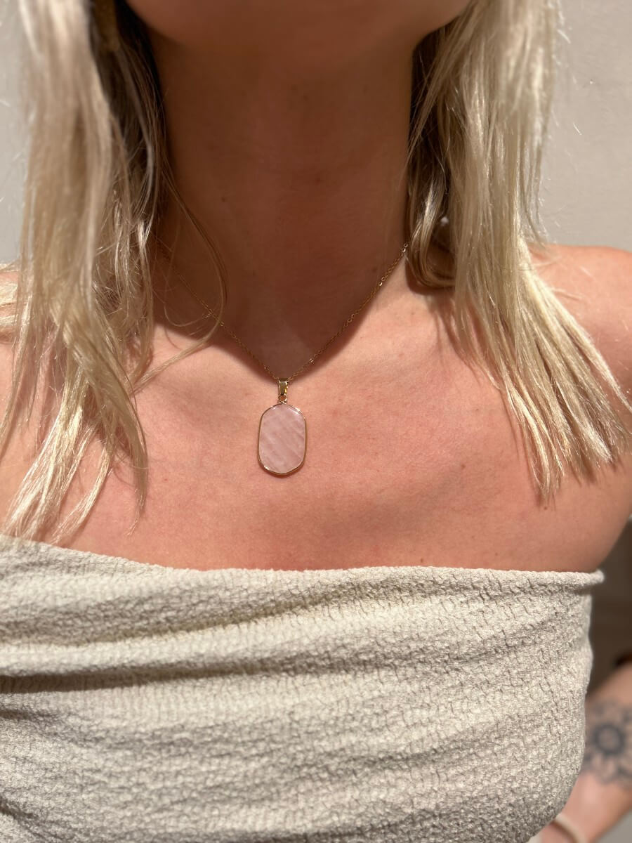 Collier Quartz rose - boutique décoration Montreal