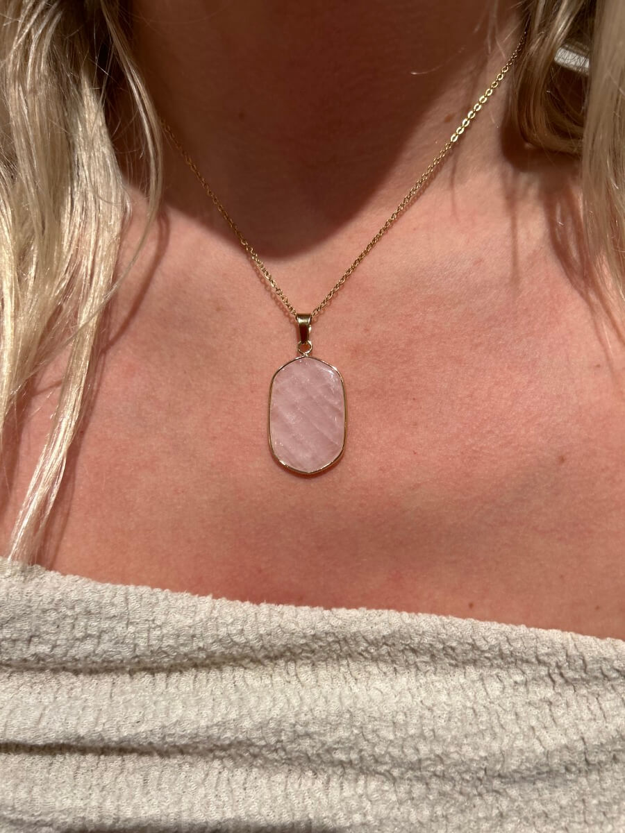 Collier Quartz rose - boutique décoration Montreal