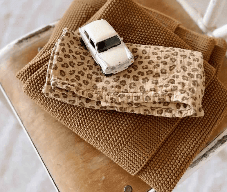 Couverture à langer - mini leopard café - boutique décoration Montreal