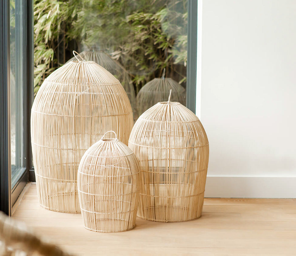 Boutique décoration intérieur, Luminaire en rotin modèle Lentera en 3 tailles