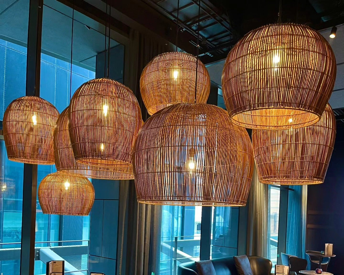 haut plafond et design pour restaurant hôtel