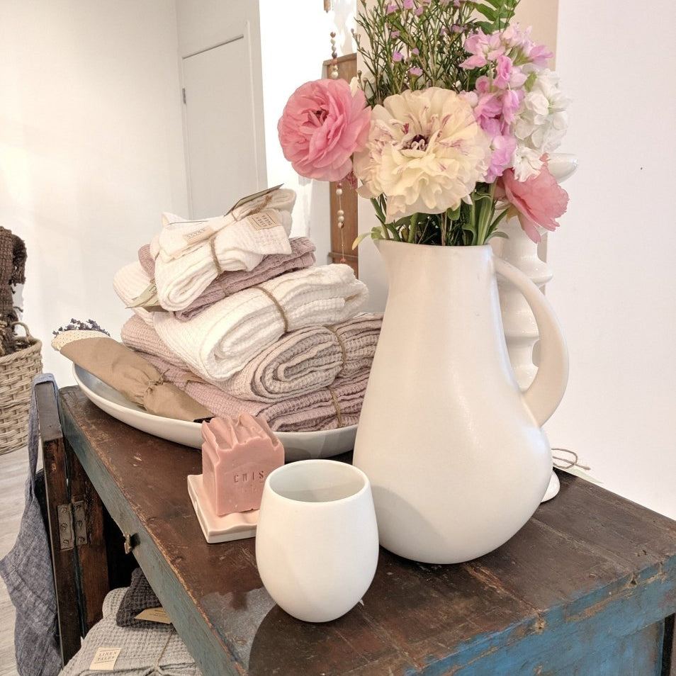 Pichet en grès Kuduo 190cl - Pitcher - boutique décoration Montreal