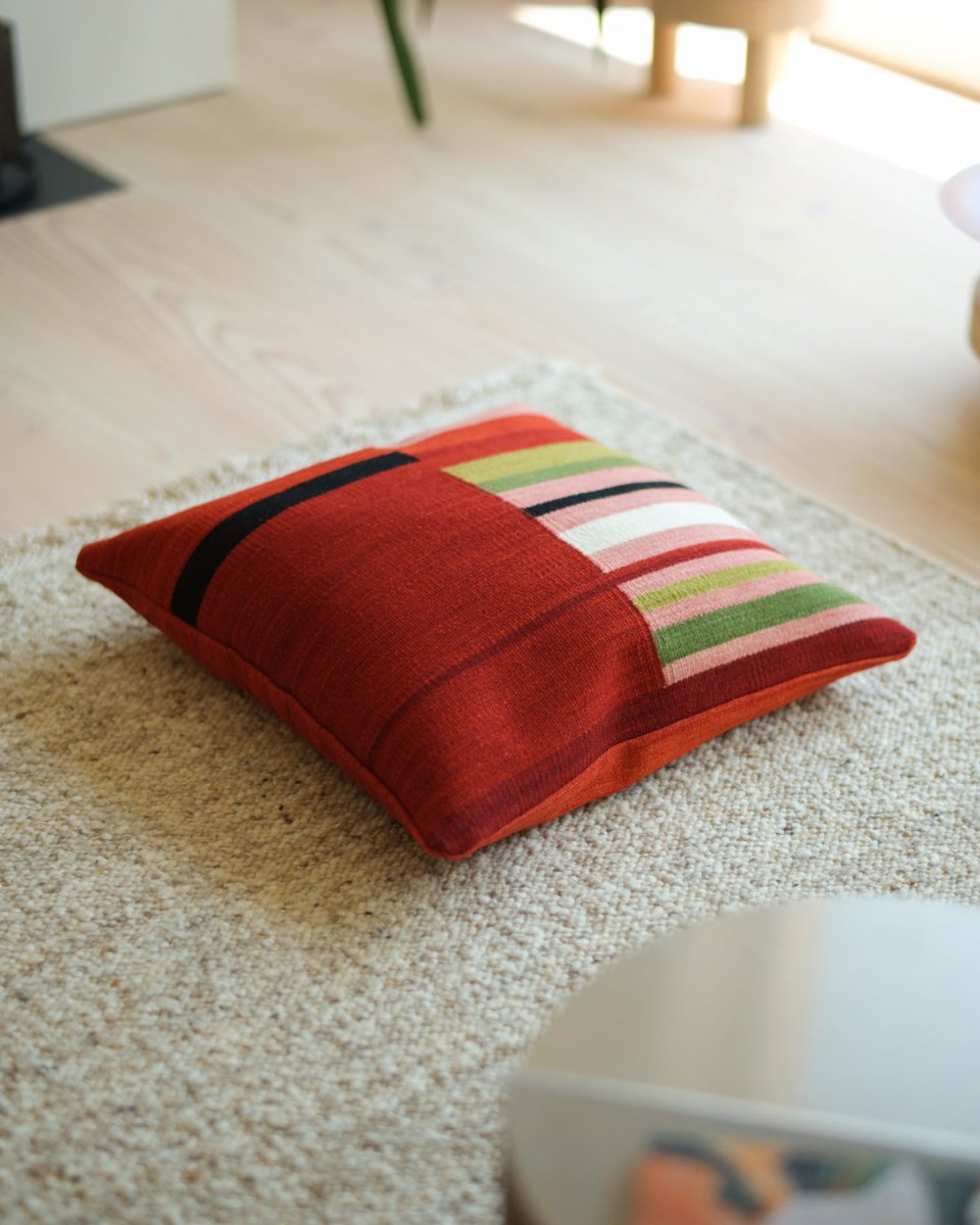 ROSE GARDEN XL Floor Pillow - Floor Pillow - boutique décoration Montreal
