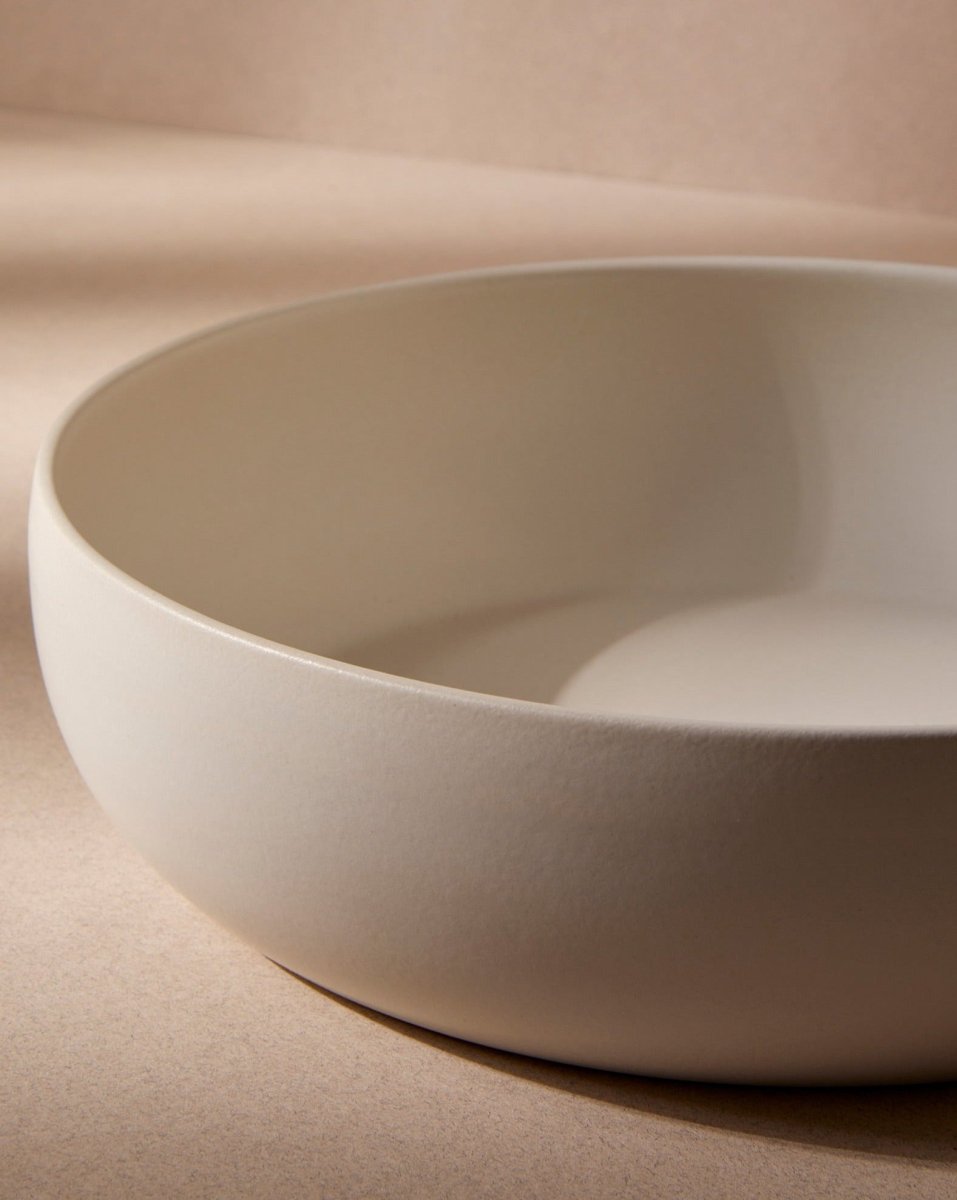 Stoneware Shallow Serving Bowl | EWA 60 oz - Saladier - boutique décoration Montreal