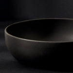 Stoneware Shallow Serving Bowl | EWA 60 oz - Saladier - boutique décoration Montreal