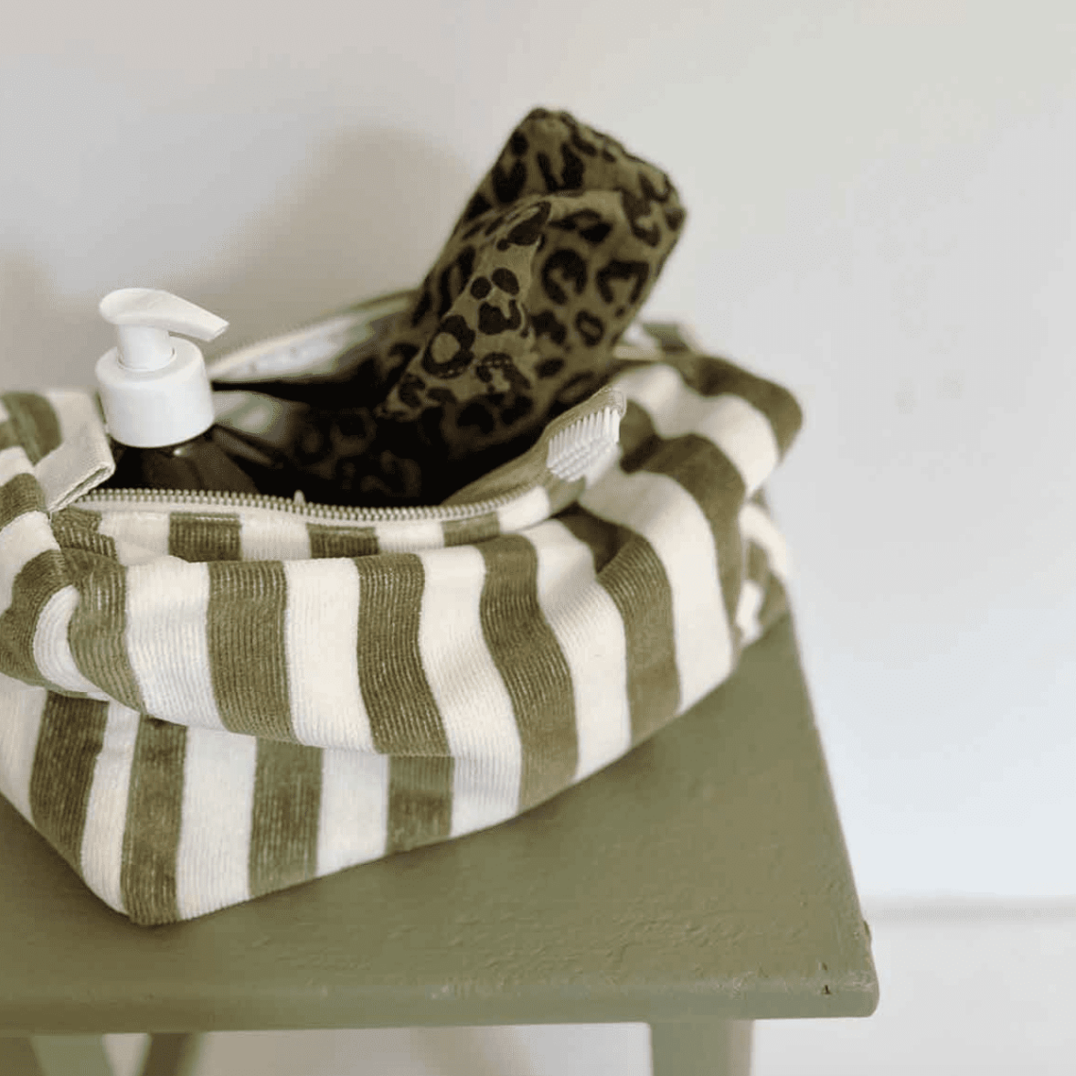 Trousse de toilettes - VIC Kaki - boutique décoration Montreal