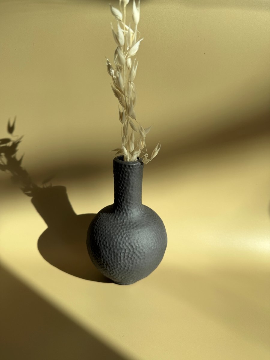 Vase martelé noir (Petit) - boutique décoration Montreal