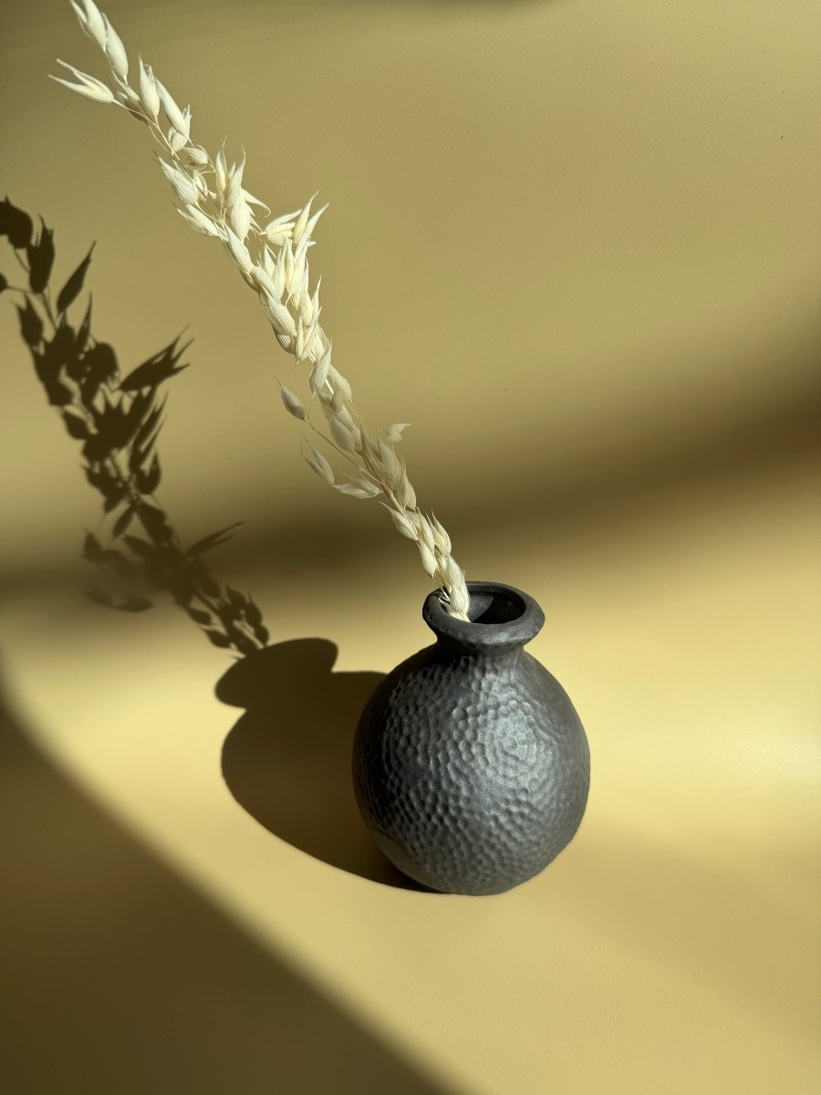 Vase martelé noir (Petit) - boutique décoration Montreal