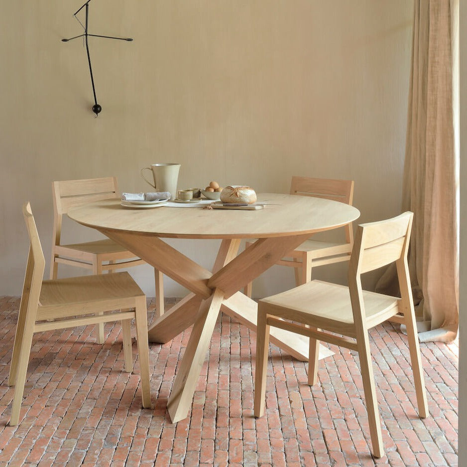 chaise bois massif, table à manger, huilé ou vernis