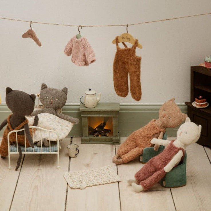 Chaton en salopette - Maileg - Toy - boutique décoration Montreal