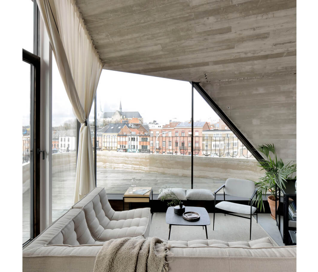 Divan N701 en tissu beige - Old Saddle - boutique décoration Montreal