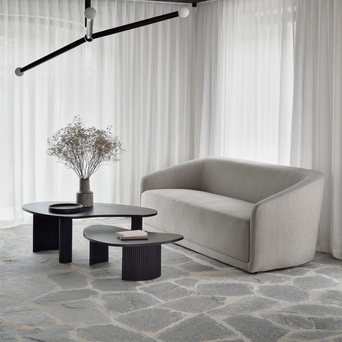 Table basse Boomerang en acajou - Demo - boutique décoration Montreal